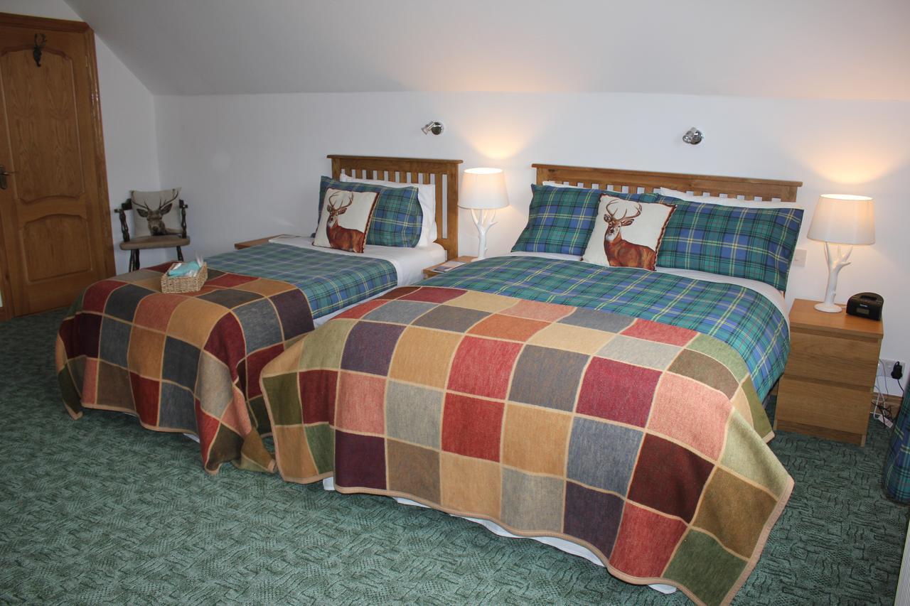 Oak Lodge Bed And Breakfast Overscaig エクステリア 写真
